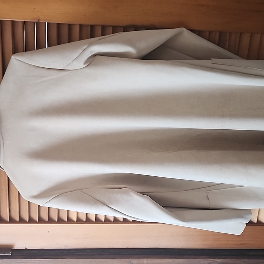 Tan Jacket - Picture 4 of 4